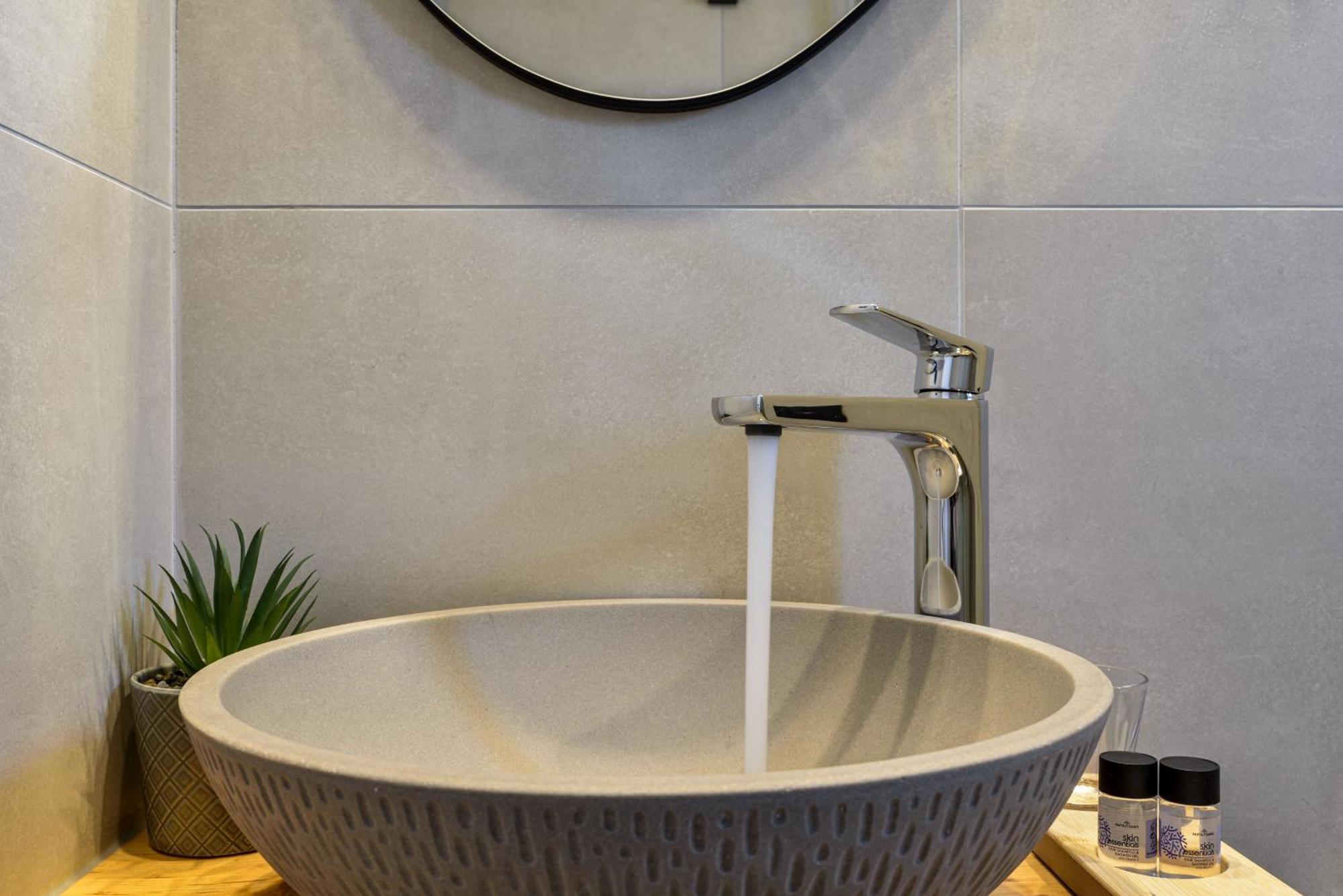 Eloque Simple Living Space Kato Daratso Bagian luar foto